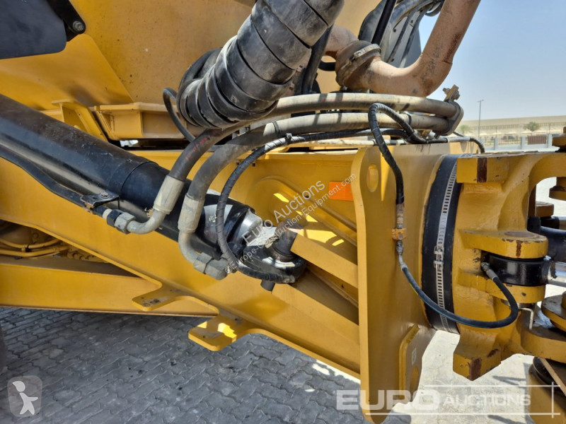 Basculantă Caterpillar 745