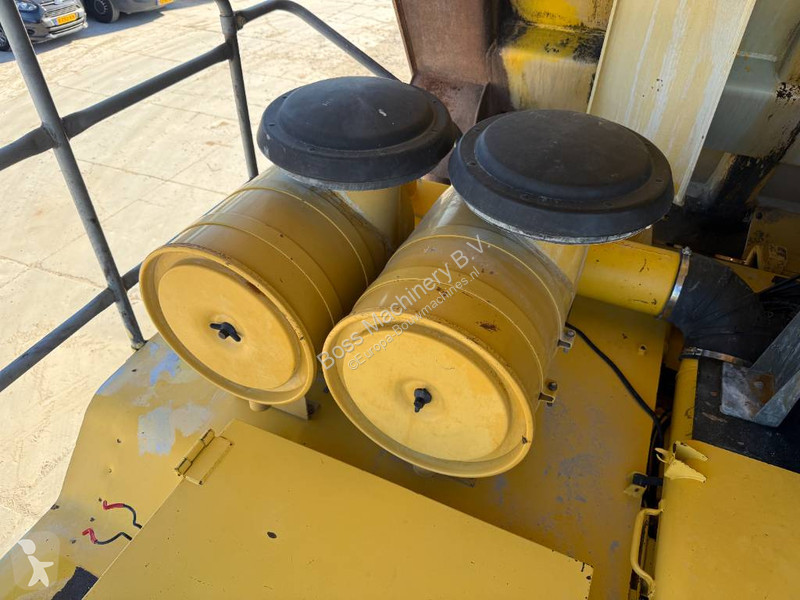 Sklápač Komatsu HD605-5 - Automatic Greasing /...