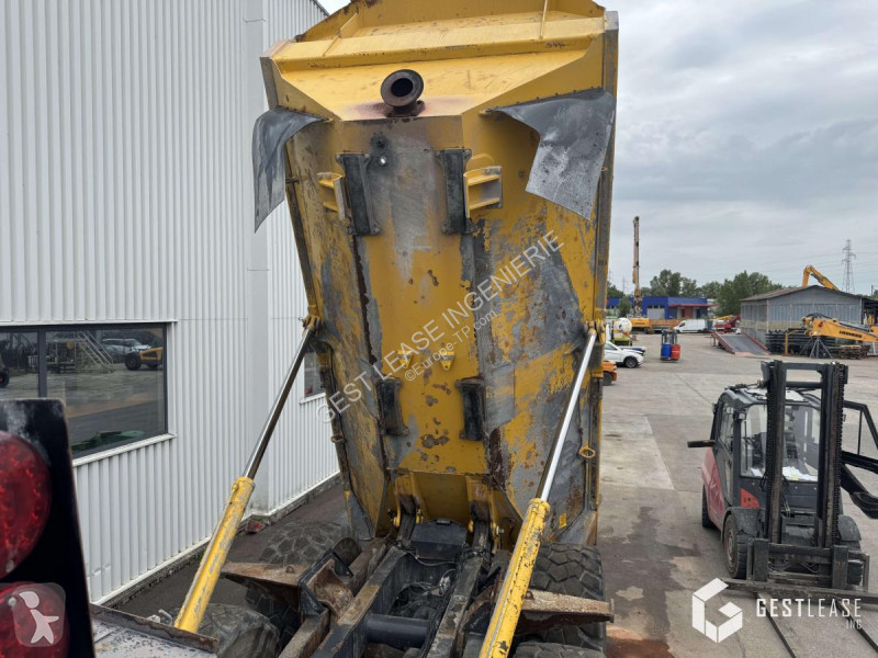 عربة قلابة Komatsu  HM300-5E0