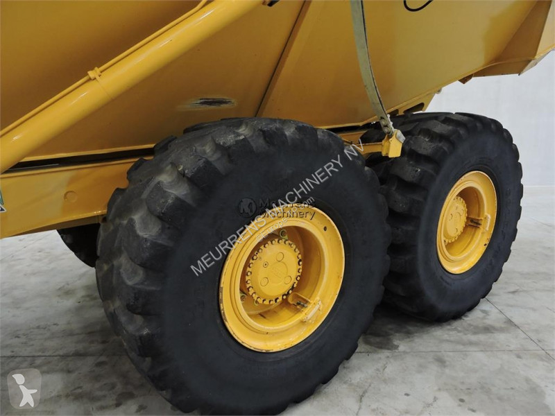 عربة قلابة Bell B30E
