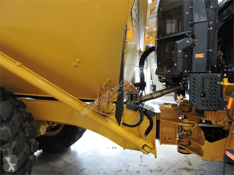 عربة قلابة Bell B30E