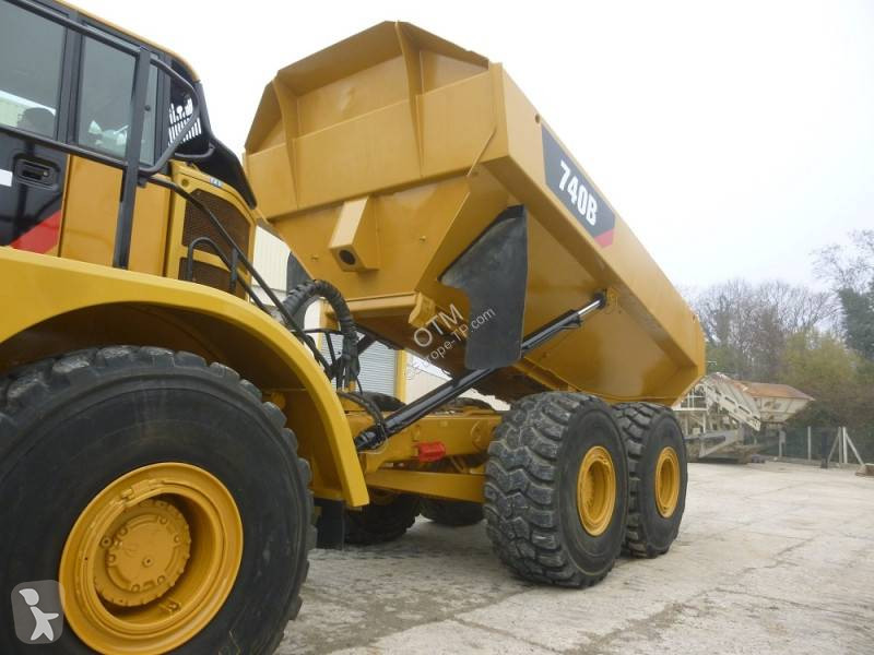 Tombereau Caterpillar 740B