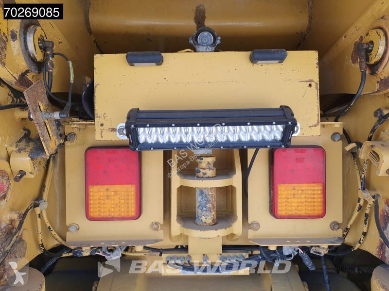 Dumper Caterpillar