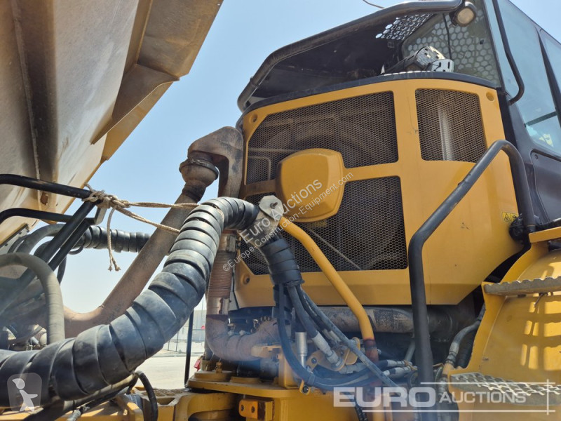 Basculantă Caterpillar 745