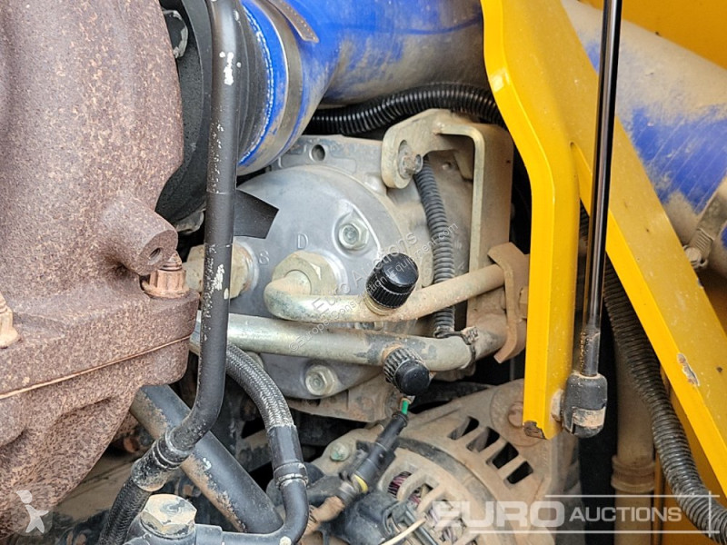 Basculantă Hydrema 912F