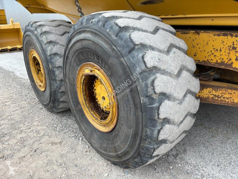 Dumper Caterpillar