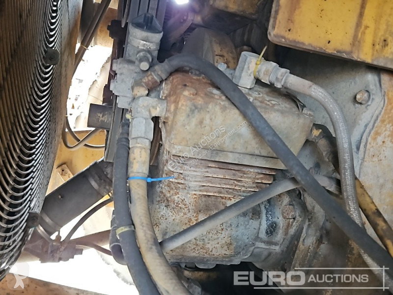 Sklápěčka Caterpillar 777
