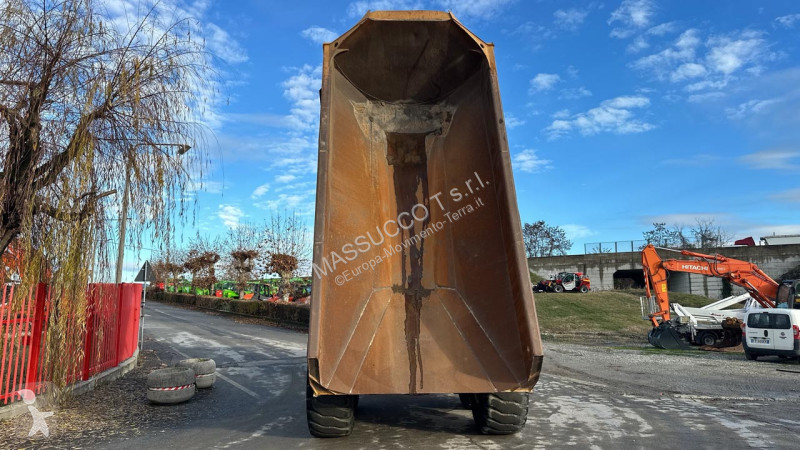 عربة قلابة Bell B25E 6x6
