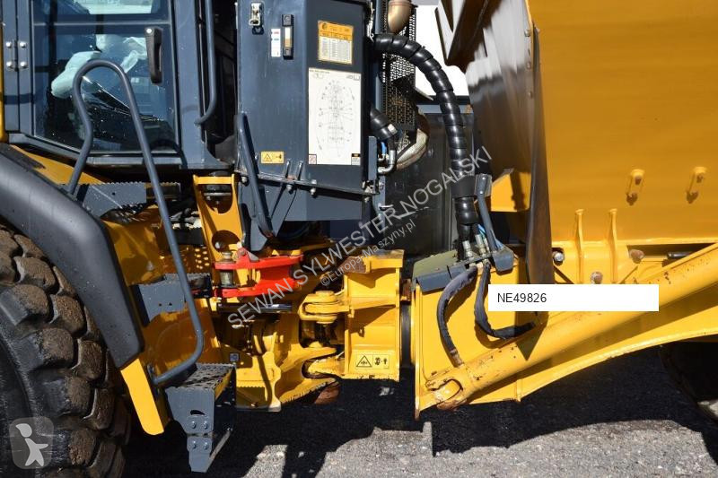 عربة قلابة Bell B25 E