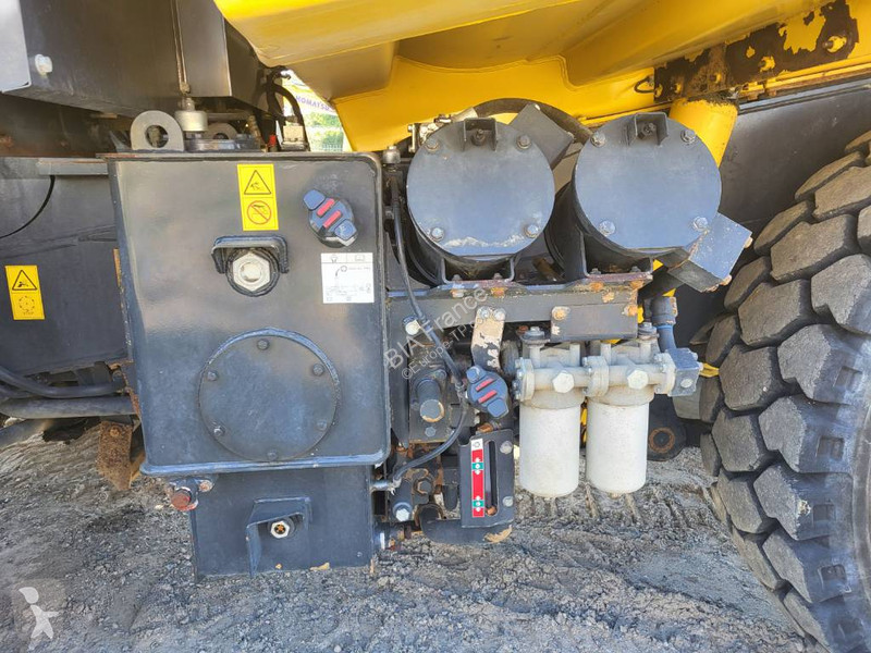 عربة قلابة Komatsu HD405-8