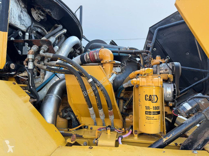 Sklápač Caterpillar - Dutch Machine / Body Heating