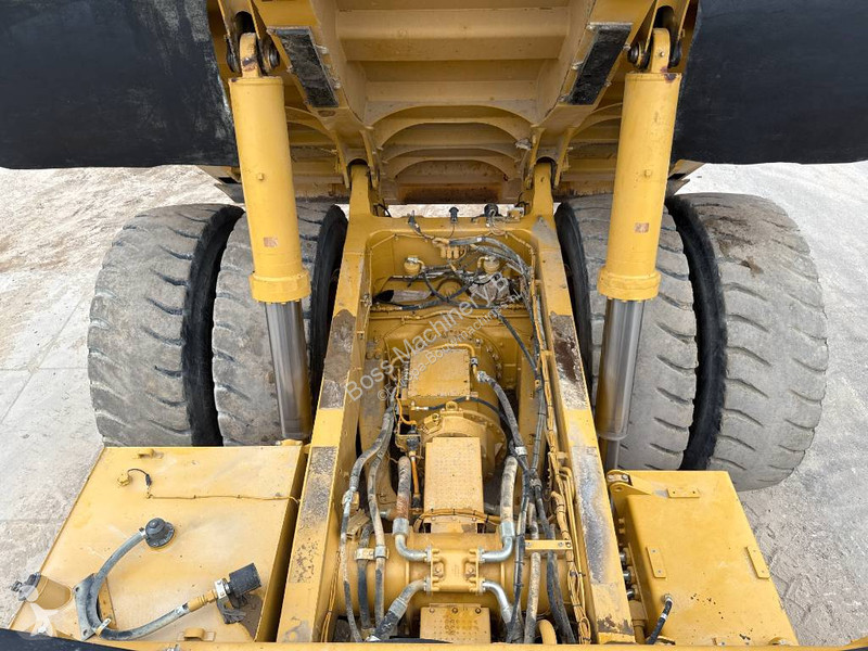 عربة قلابة Caterpillar 777G - German Machine /...