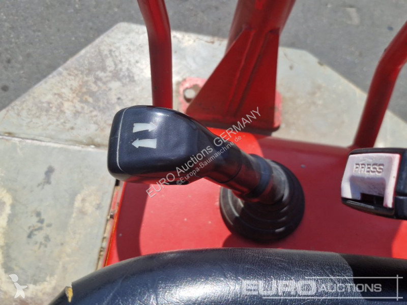 Sklápač Ausa D350 AHG