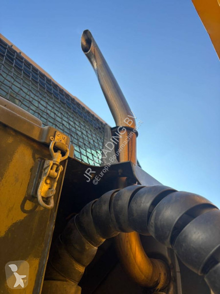 Sklápač Bell B 20 E