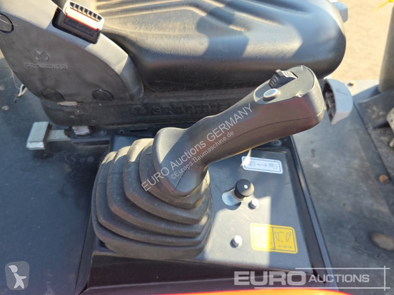 عربة قلابة Wacker Neuson DW30