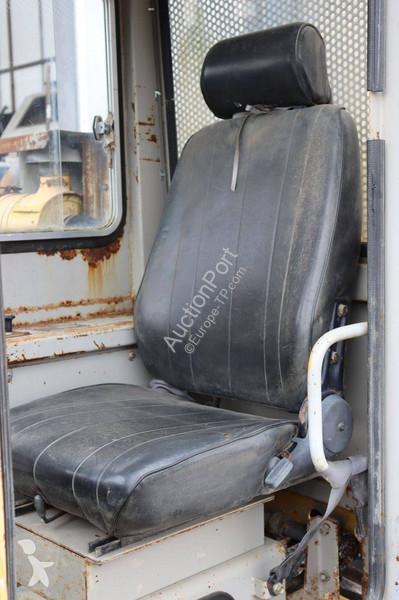 عربة قلابة Morooka MST-600 E