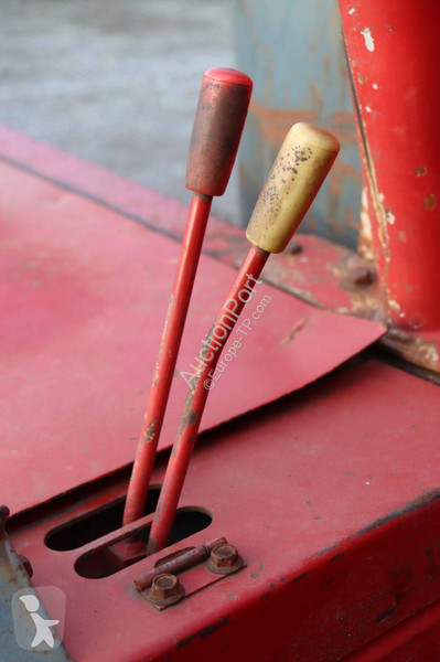 عربة قلابة Kubota