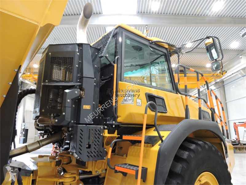 عربة قلابة Bell B30E