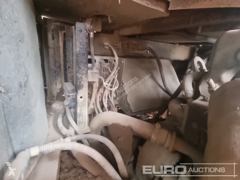 عربة قلابة JCB 6TFT