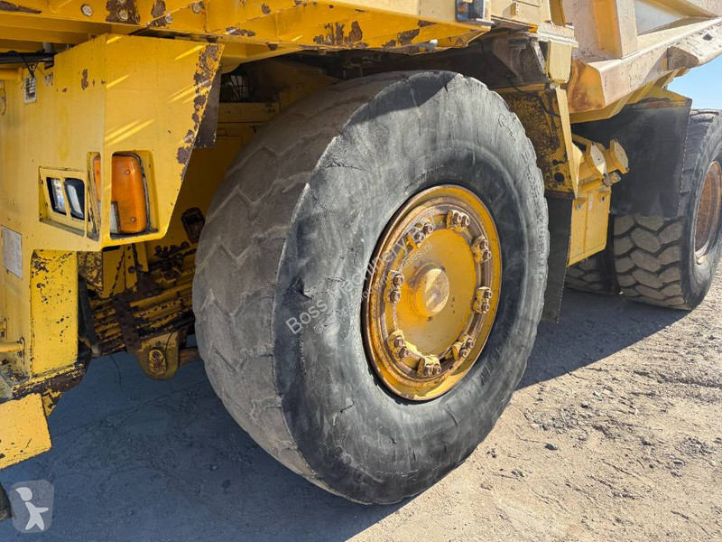Sklápač Komatsu HD605-5 - Automatic Greasing /...