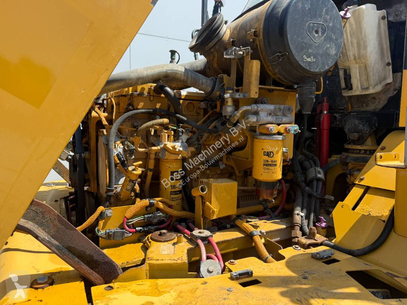 Sklápač Caterpillar - Automatic Greasing / Airco