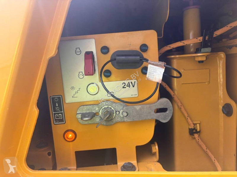 Tombereau Caterpillar 730