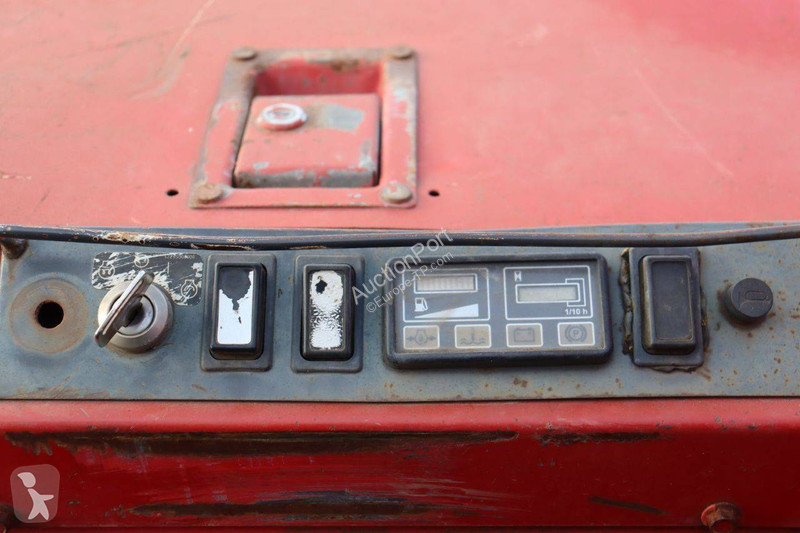 عربة قلابة Kubota