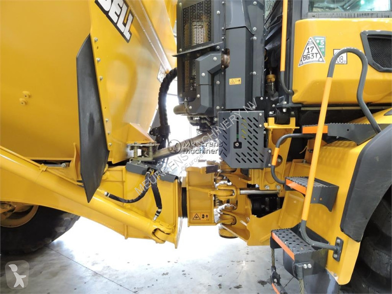عربة قلابة Bell B30E