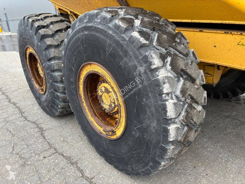عربة قلابة Bell B 30 E (New Tires)