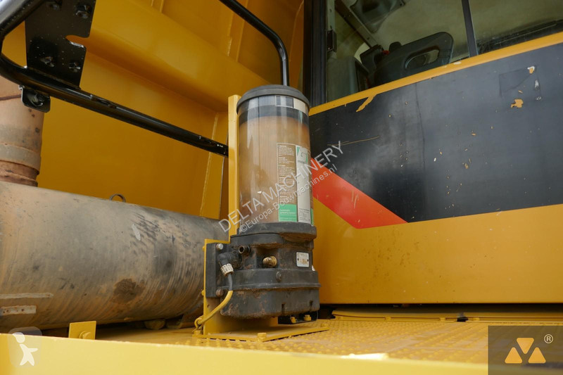 Dumper Caterpillar
