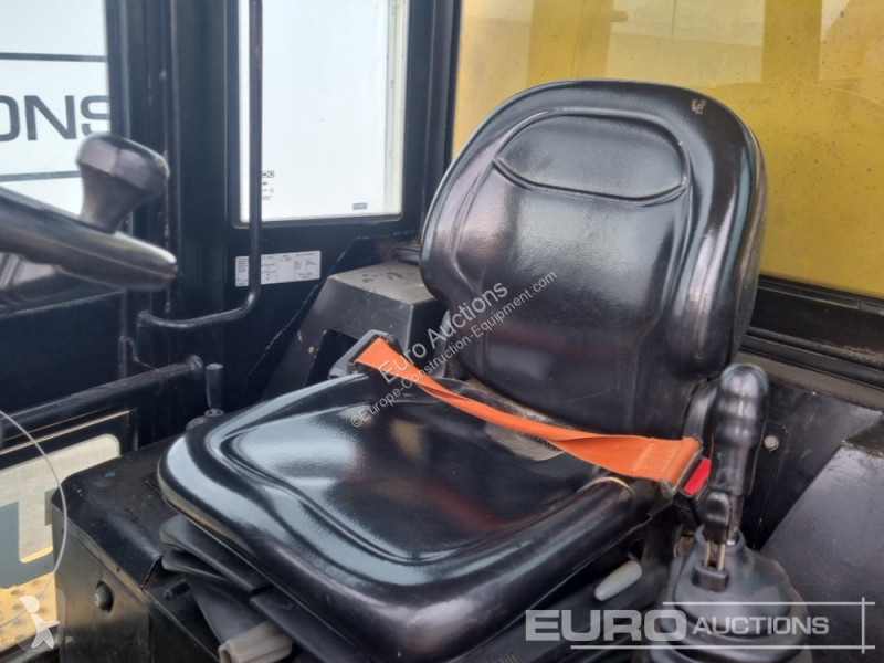 عربة قلابة JCB 6TFT