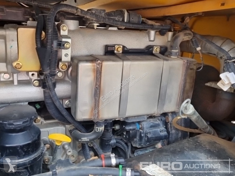 Sklápěčka JCB 6TFT