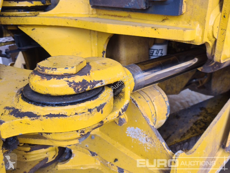 عربة قلابة Bell B30E