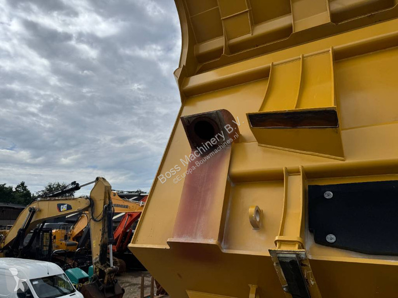 عربة قلابة Caterpillar G - Automatic Greasing /...