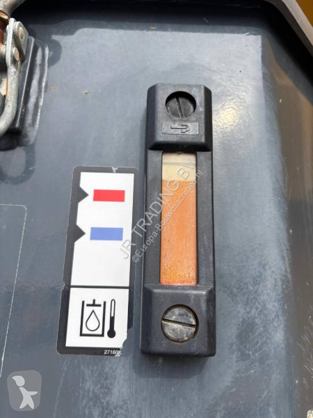 Sklápač Bell B 25 E