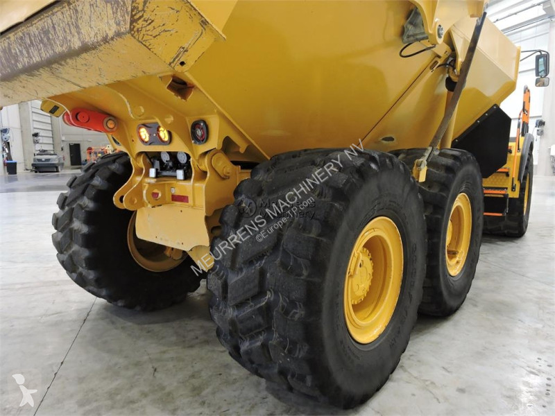 عربة قلابة Bell B30E