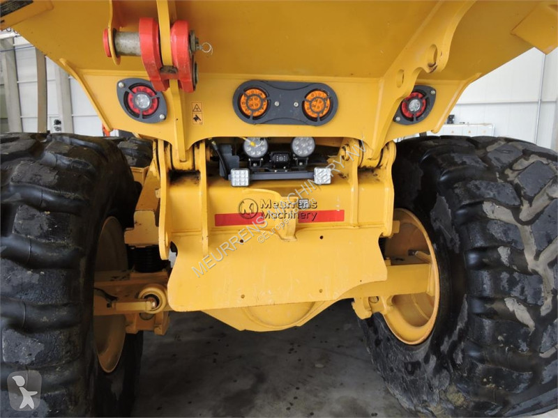عربة قلابة Bell B30E
