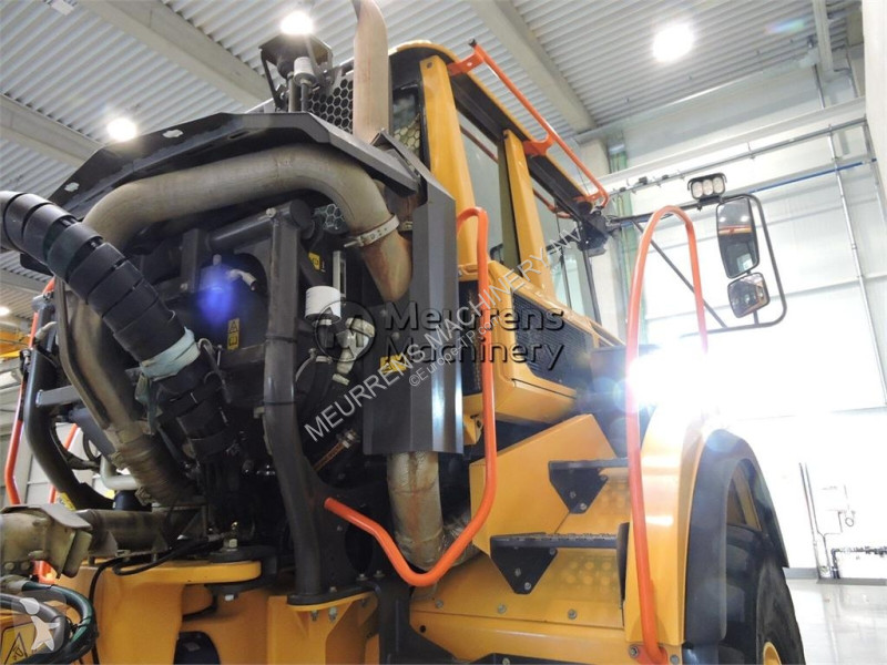 عربة قلابة Volvo G