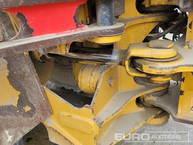 Basculantă Bell B30E