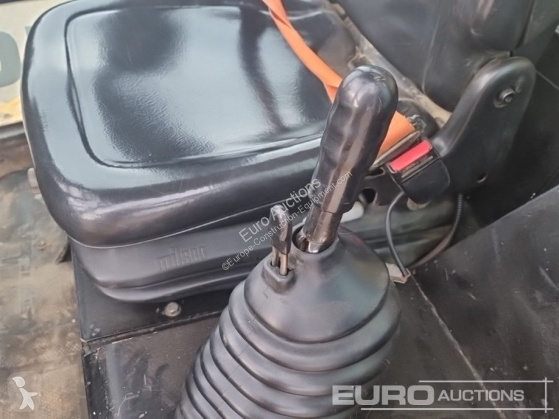 عربة قلابة JCB 6TFT