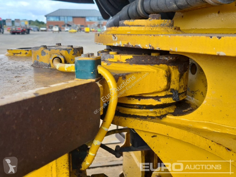 عربة قلابة Bell B30E