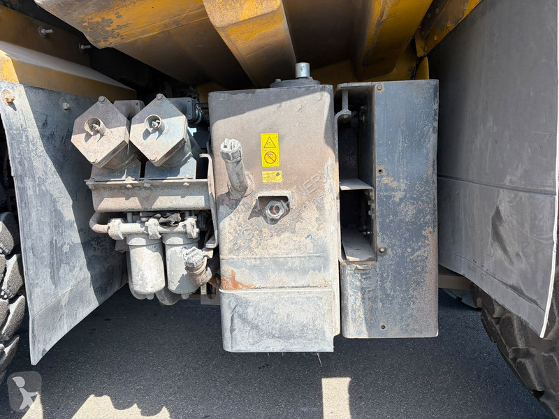 عربة قلابة Komatsu