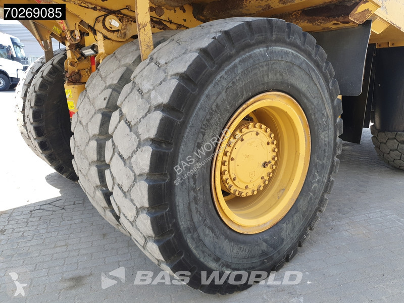 Dumper Caterpillar