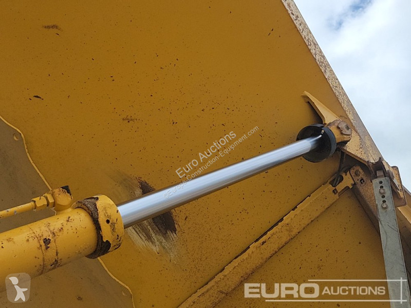Basculantă Bell B30E