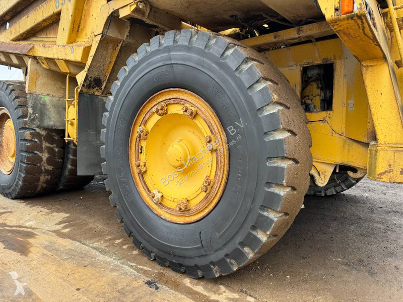 Sklápač Komatsu 3 - Backup Camera / Airco
