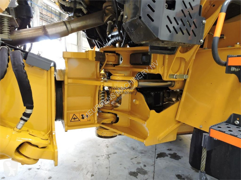 عربة قلابة Bell B30E