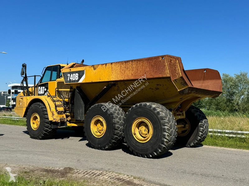 Dumper Caterpillar