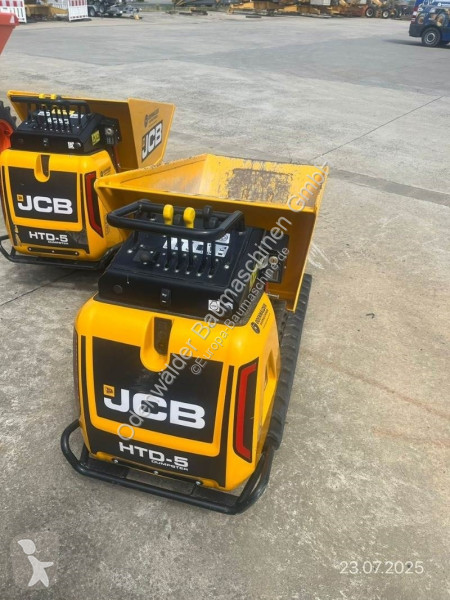 عربة قلابة JCB