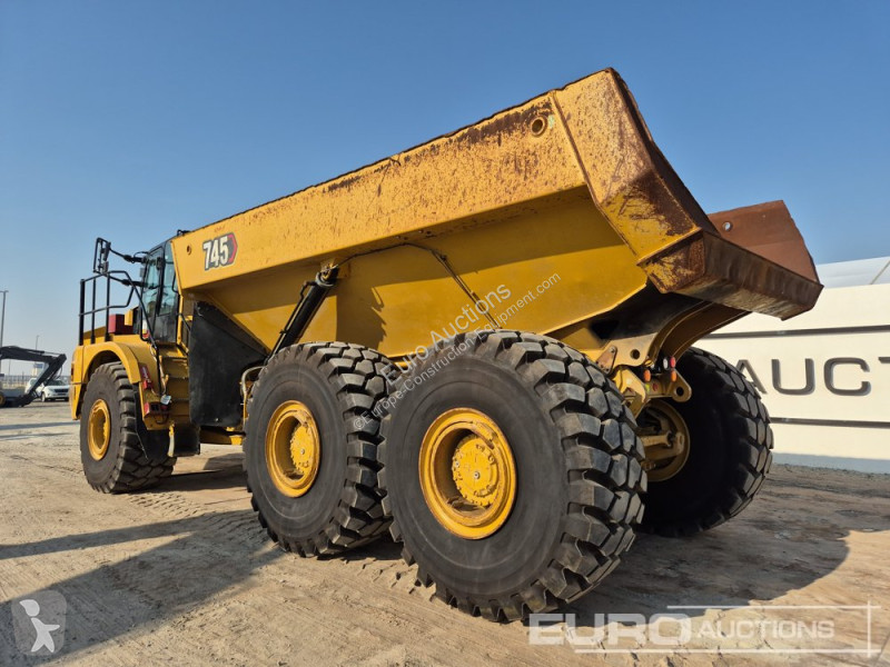 Basculantă Caterpillar 745
