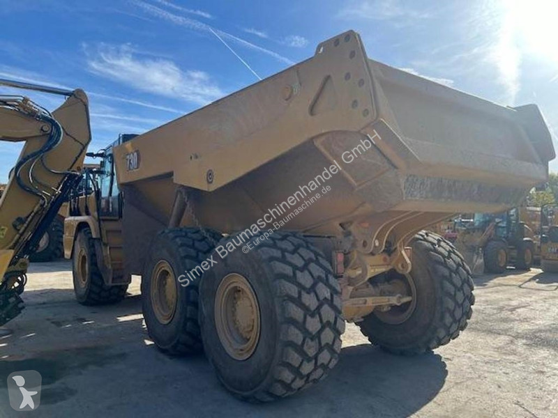 Dumper Caterpillar 730
